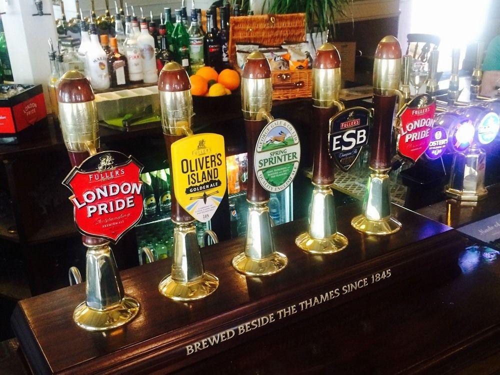 The Swan Inn Pub Isleworth Exterior photo